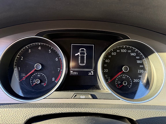 Volkswagen Golf VII 7 of 7