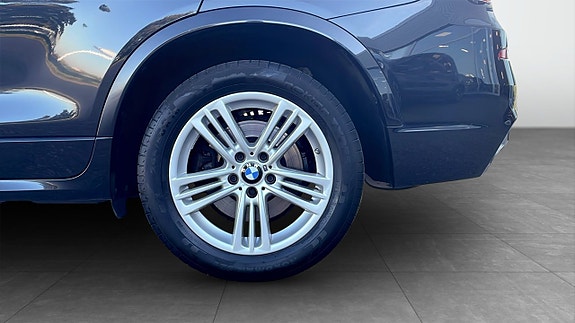 BMW X3 9 of 12