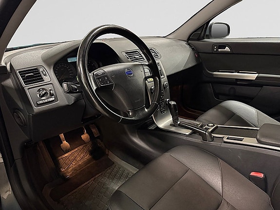 VOLVO V50 1.8F ETHANOL MOMENTUM 125 ch BVM - ATTELAGE - CHAÎNE DE DISTRIBUTION - 1900000 KM