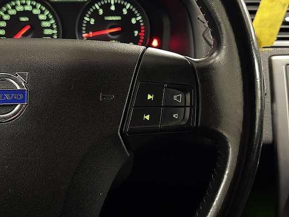 VOLVO V50 1.8F ETHANOL MOMENTUM 125 ch BVM - ATTELAGE - CHAÎNE DE DISTRIBUTION - 1900000 KM