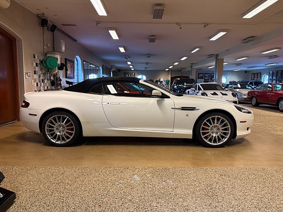 Aston Martin DB9 6 of 27