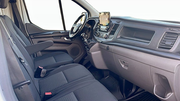 Ford Transit Custom 3 of 11