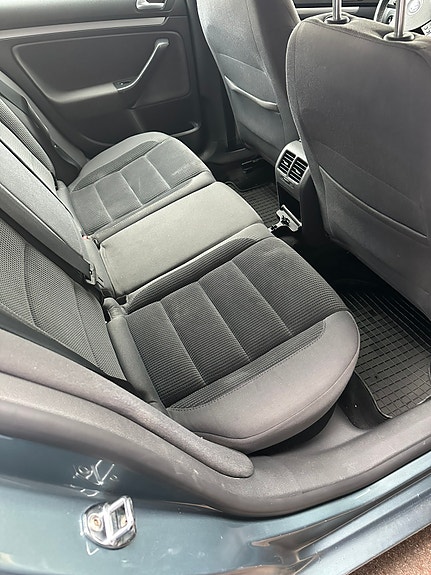 Volkswagen Golf V 7 of 8