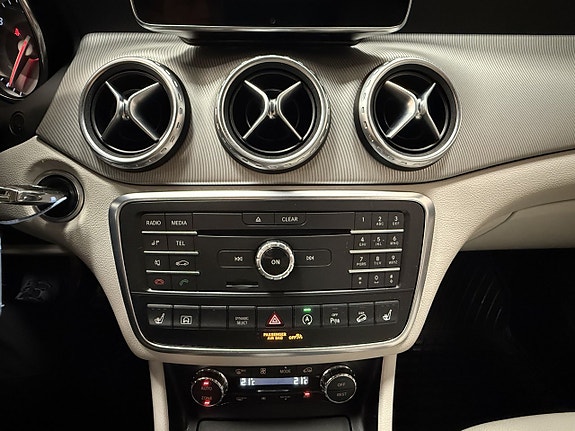 Mercedes-Benz GLA220 d 11 of 14