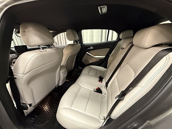Mercedes-Benz GLA220 d 8 of 14