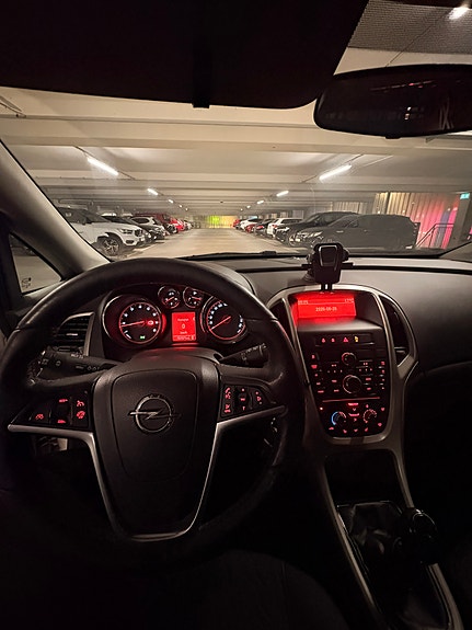 Opel Astra 10 of 16