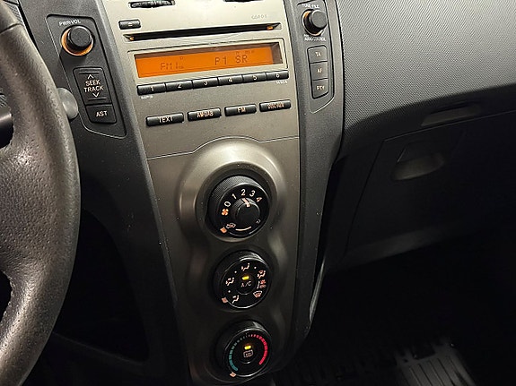 Toyota Yaris 20 of 21