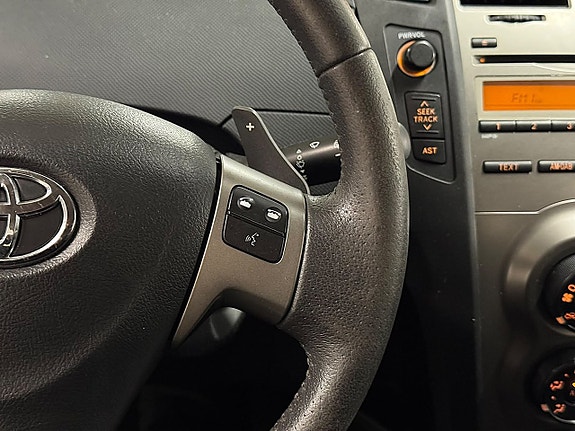Toyota Yaris 17 of 21