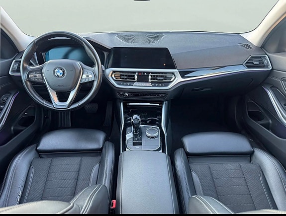 BMW 330e 10 of 20