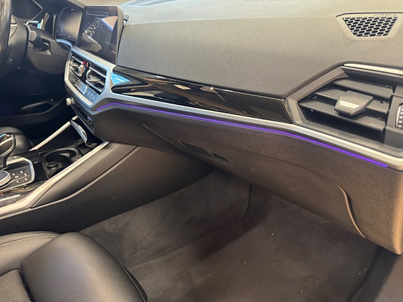 BMW 330e 18 of 20