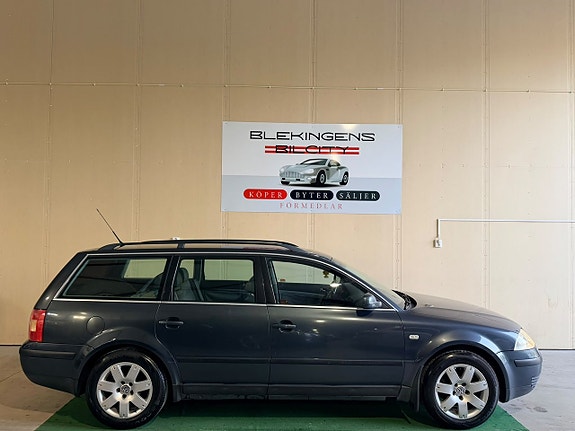 Volkswagen Passat 4 of 16