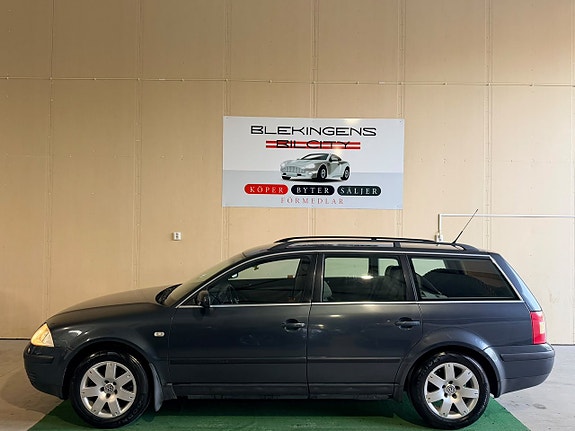 Volkswagen Passat 14 of 16