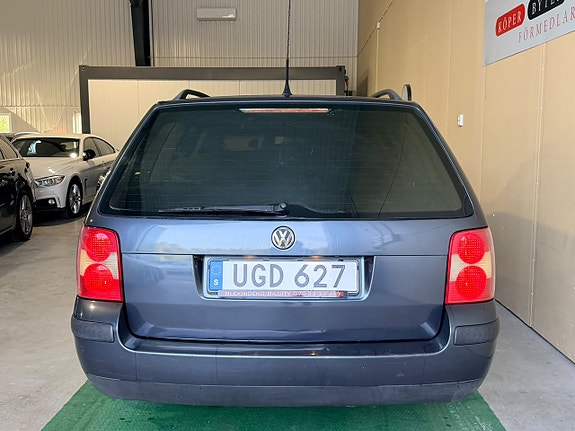 Volkswagen Passat 16 of 16