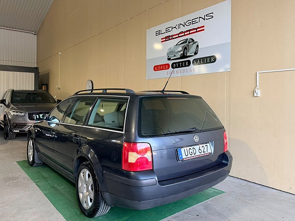 Volkswagen Passat 15 of 16
