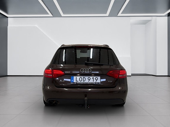 Audi A4 6 of 17
