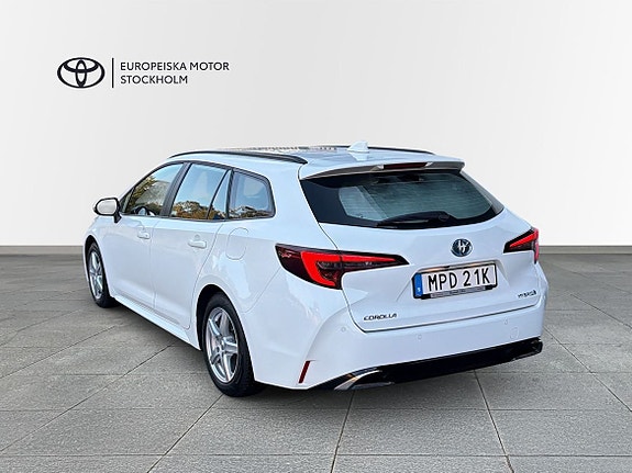 Toyota Corolla 2 of 13