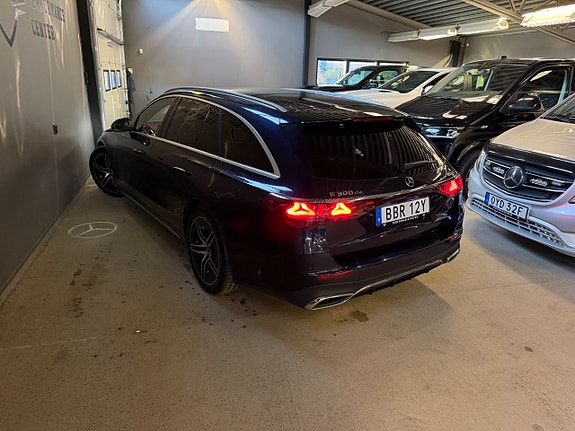 Mercedes-Benz E300 de 5 of 16