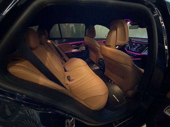 Mercedes-Benz E300 de 11 of 16