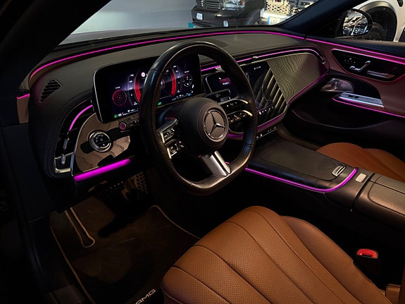 Mercedes-Benz E300 de 12 of 16