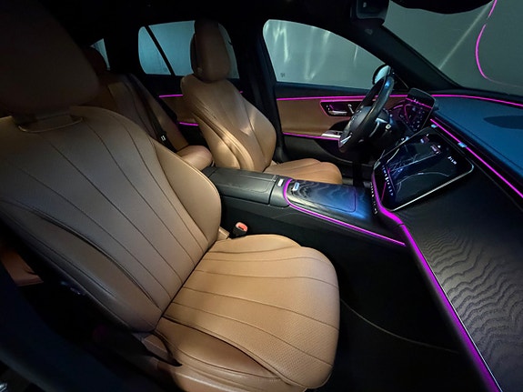 Mercedes-Benz E300 de 8 of 16