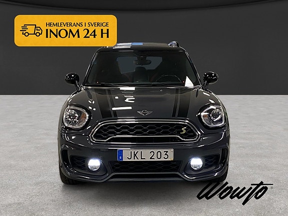 MINI Countryman Cooper SE 2 of 18