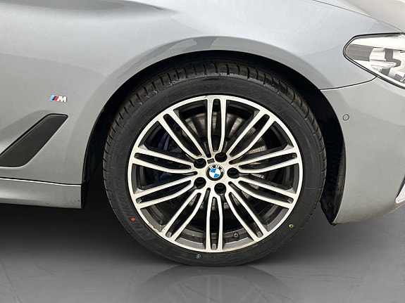 BMW 530e 30 of 30