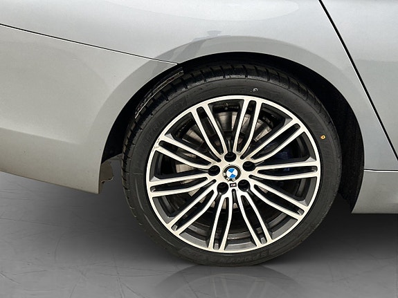 BMW 530e 29 of 30