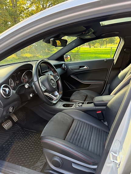 Mercedes-Benz A180 5 of 10