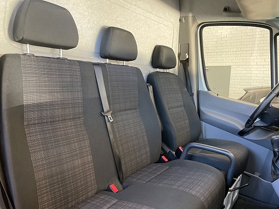 Mercedes-Benz Sprinter 211 17 of 29
