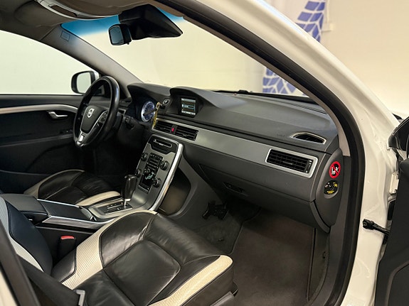 Volvo V70 9 of 13