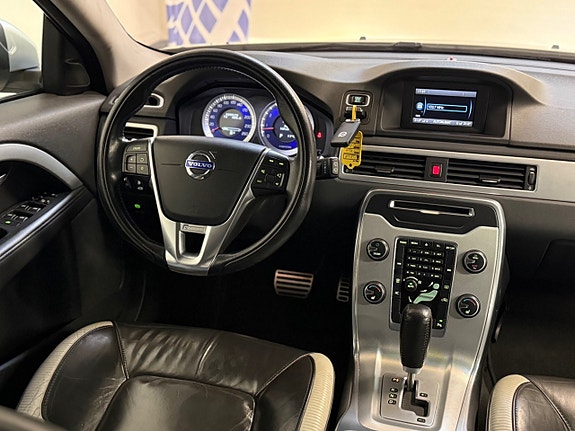 Volvo V70 8 of 13