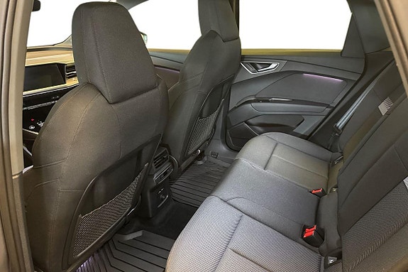 Audi Q4 e-tron 13 of 17