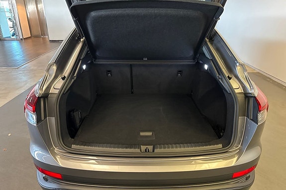 Audi Q4 e-tron 12 of 17