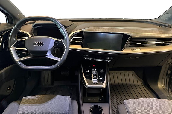 Audi Q4 e-tron 10 of 17