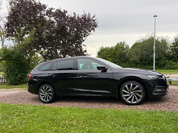 Skoda Octavia 3 of 8
