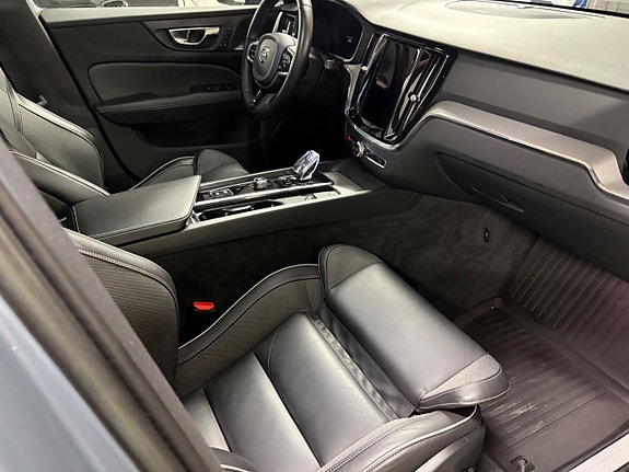 Volvo V60 11 of 24