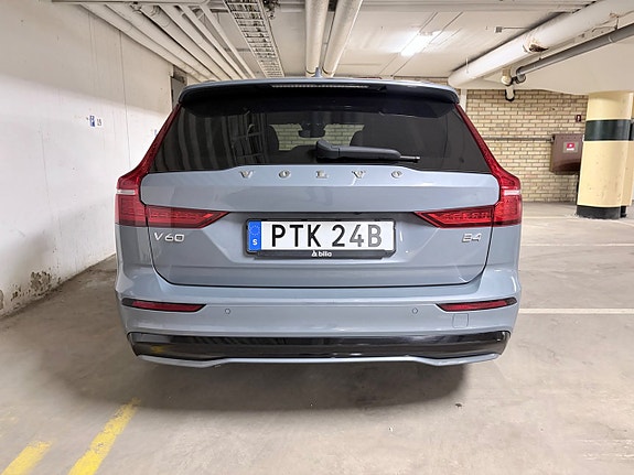 Volvo V60 8 of 24