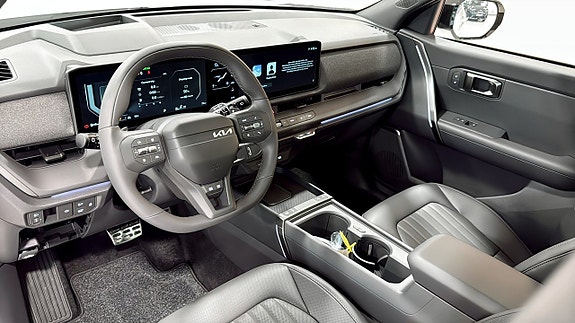 Kia Seltos 8 of 12