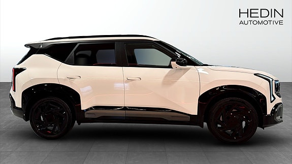 Kia Seltos 4 of 12