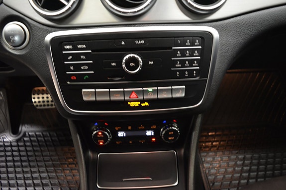 Mercedes-Benz CLA220 d 10 of 13