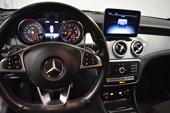 Mercedes-Benz CLA220 d 9 of 13