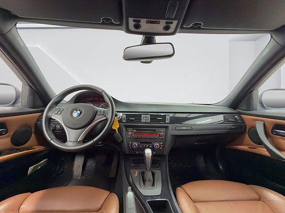 BMW 320d 11 of 15