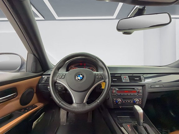 BMW 320d 12 of 15