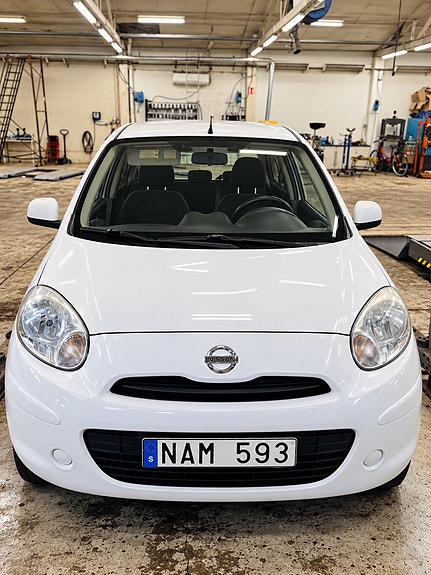 Nissan Micra 3 of 6