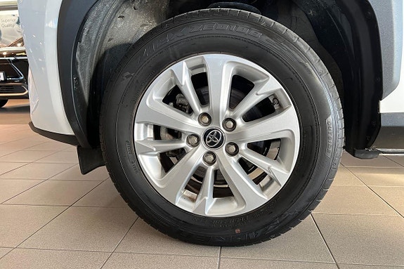 Toyota Yaris Cross 15 of 19
