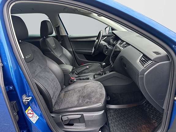 Skoda Octavia Scout 9 of 29