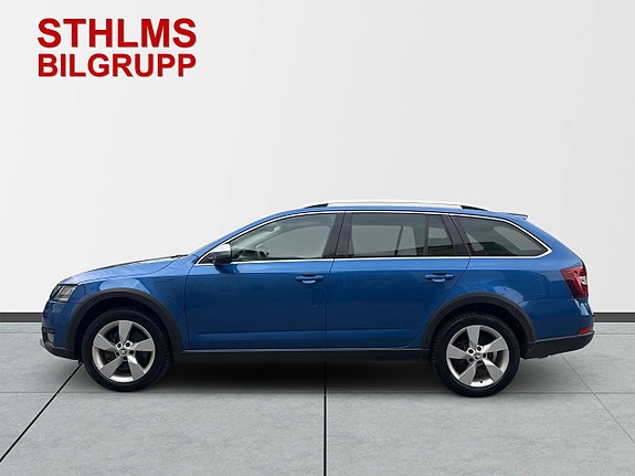 Skoda Octavia Scout 2 of 29