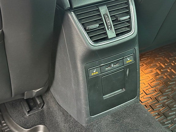 Skoda Octavia Scout 14 of 29