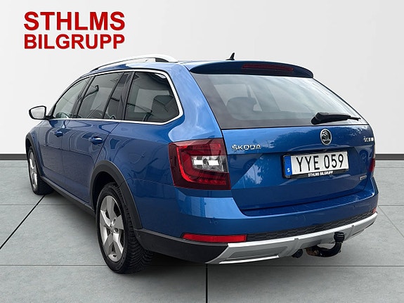Skoda Octavia Scout 3 of 29