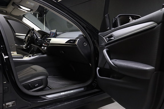 BMW 530e 14 of 25